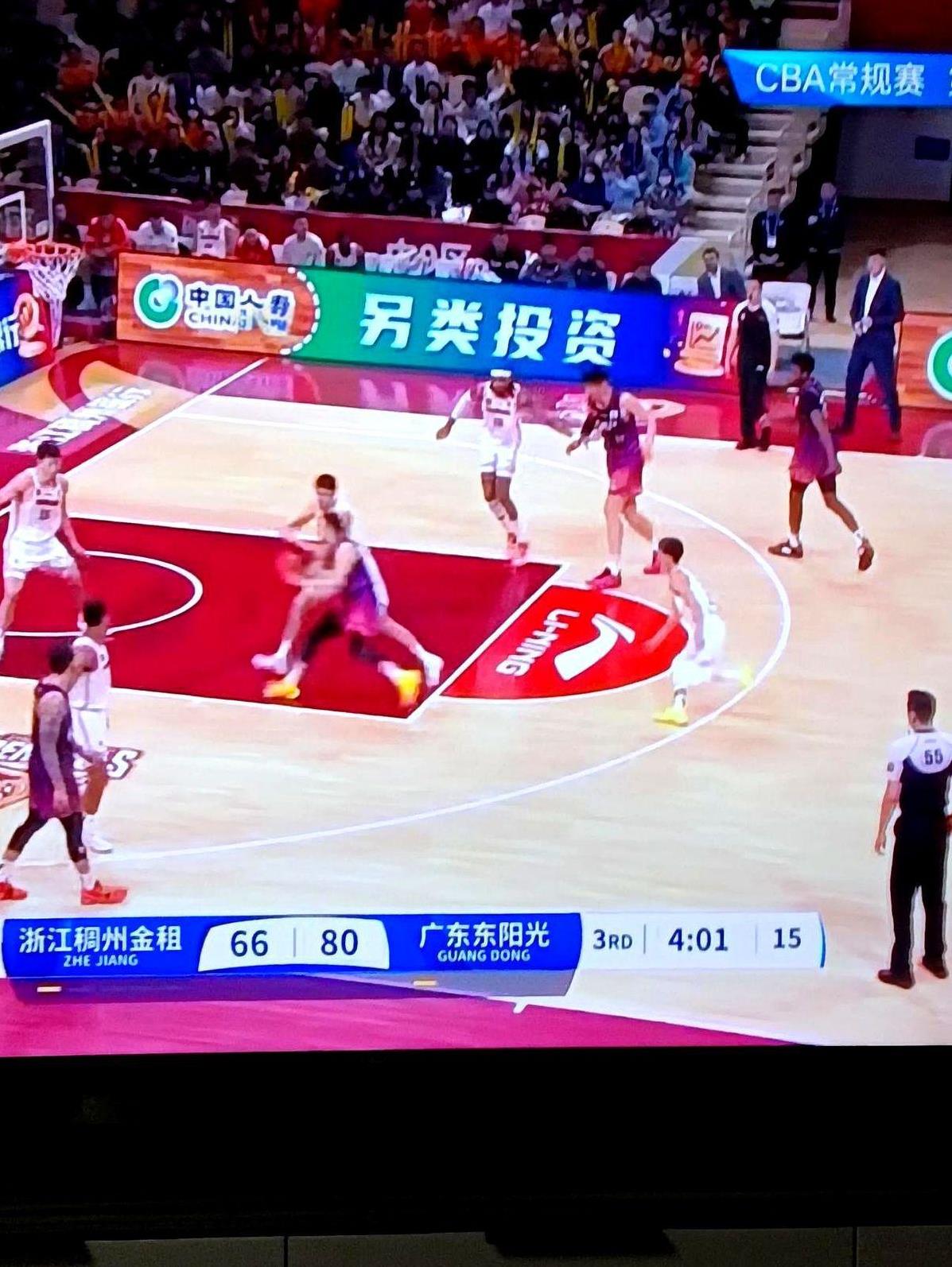 绝地翻盘！
东阳光在浙江主场硬生生撕开胜利口子，这场球看得人肾上腺素狂飙。
首节