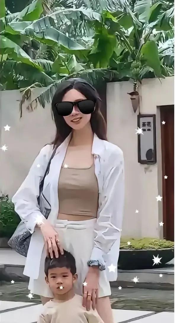 这是释可信的老婆孩子，不知真假，太讽刺了，主持商业版图大的惊人，和各位有影响力的