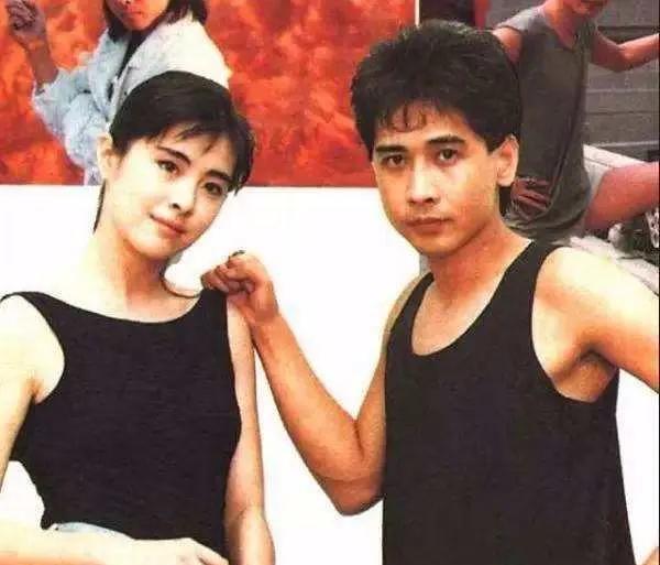 齐秦说，
我曾向祖贤求婚，
也许当时她已经没有了结婚的冲动，
也许是我打高尔夫上