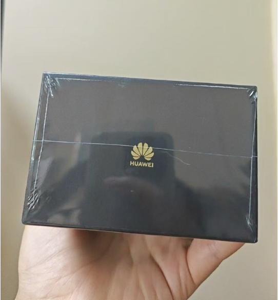 华为的新机如果不是在官网渠道购买的，炸弹无处不在

这一台后封的，拆开后，里面的