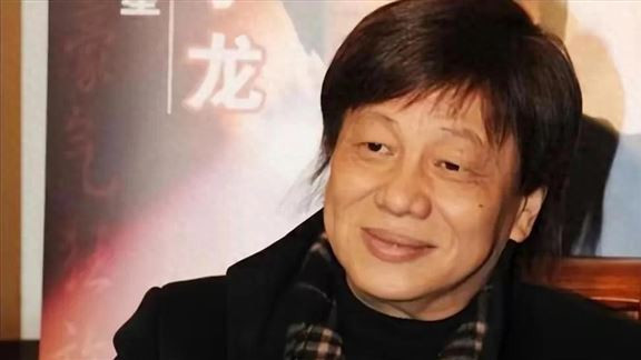 他因一句“大陆是我的祖国”被封杀20年，如今女儿已是武林高手