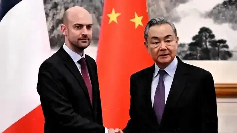 法国力挺中国震惊美国











法国外长巴罗访华，跟中国加强合作，美