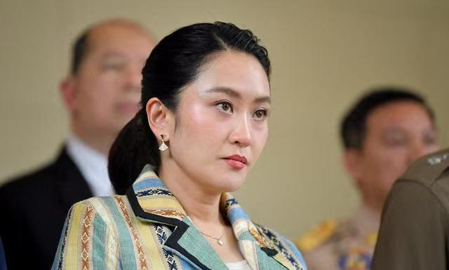 佩通坦的文化部长估计很难保住了！原因很简单，佩通坦被解除总理职务后，泰国将很快选