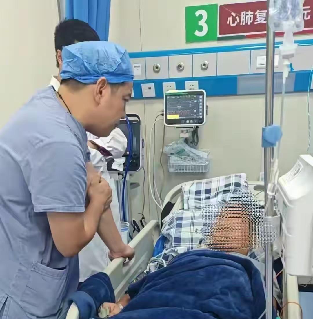 “泪目了！” 广东东莞，一男子在医院被确诊重症，随时有生命危险，可手术费需要50