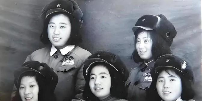1951年，朝鲜战场，5名女战士被美军围堵，主动投降，却从此音讯全无。50年后，
