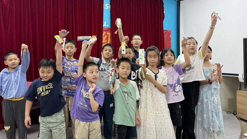 巧手绘节气，童心探古今：三六六青少年二十四节气书签制作活动