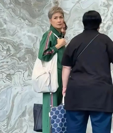 邵美琪现身珠海！天生美人胚子，不用医美照样很美，年龄越大气质越绝。