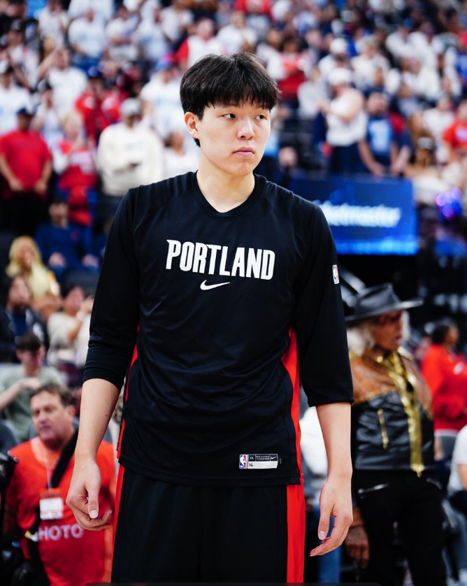 上场杨瀚森首发打的那么好，发展联盟就