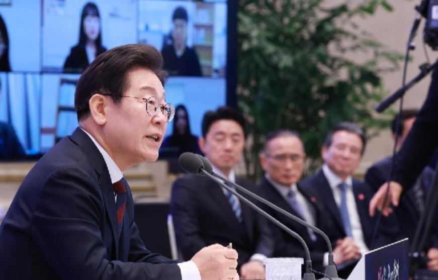 拒了中方请柬不到2小时，李在明启动访美前奏。



这波操作简直让人摸不着头脑，