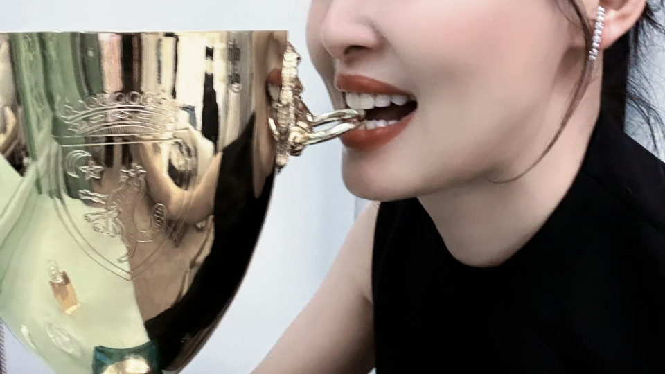 辛芷蕾拿下威尼斯影后：所有不崩塌的野心，都需要这两个支撑