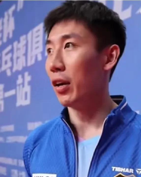 这个细节真的很暖心！
原来让人没想到的是，正在参加乒乓球甲A联赛的程靖淇，在接受