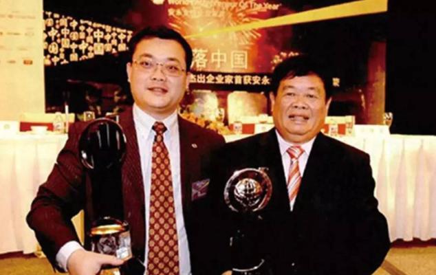 2017年，福耀集团总经理左敏准备辞职，曹德旺把女婿叶舒叫到办公室，并吩咐秘书不