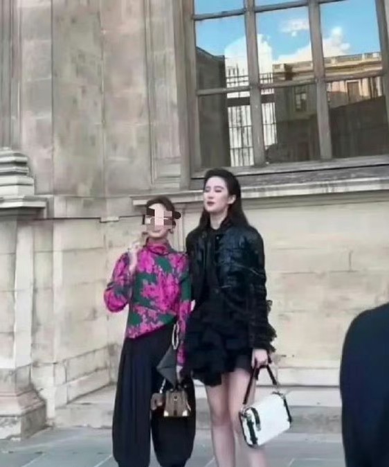 真的第一次对刘亦菲和钟楚曦的身高有了新的认知