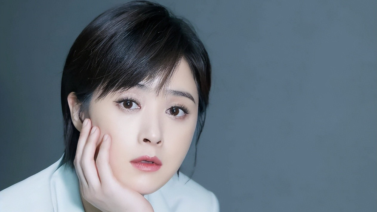 暴瘦脱相、毫无美感，这一次，谁都救不了被畸形审美毒害的蒋欣！