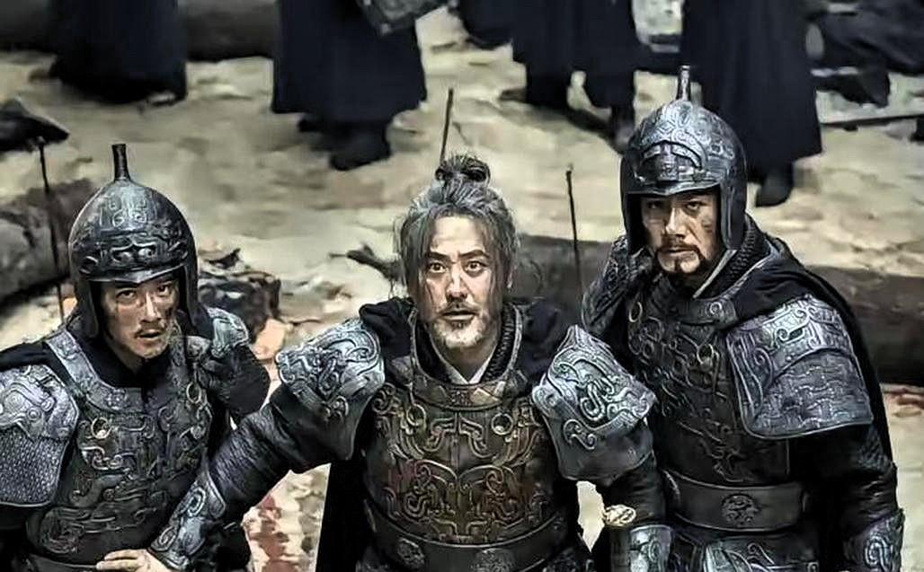 公元249年正月，洛阳城飘着大雪。司马懿带着两个儿子站在刑场高台上，冷眼看着下面