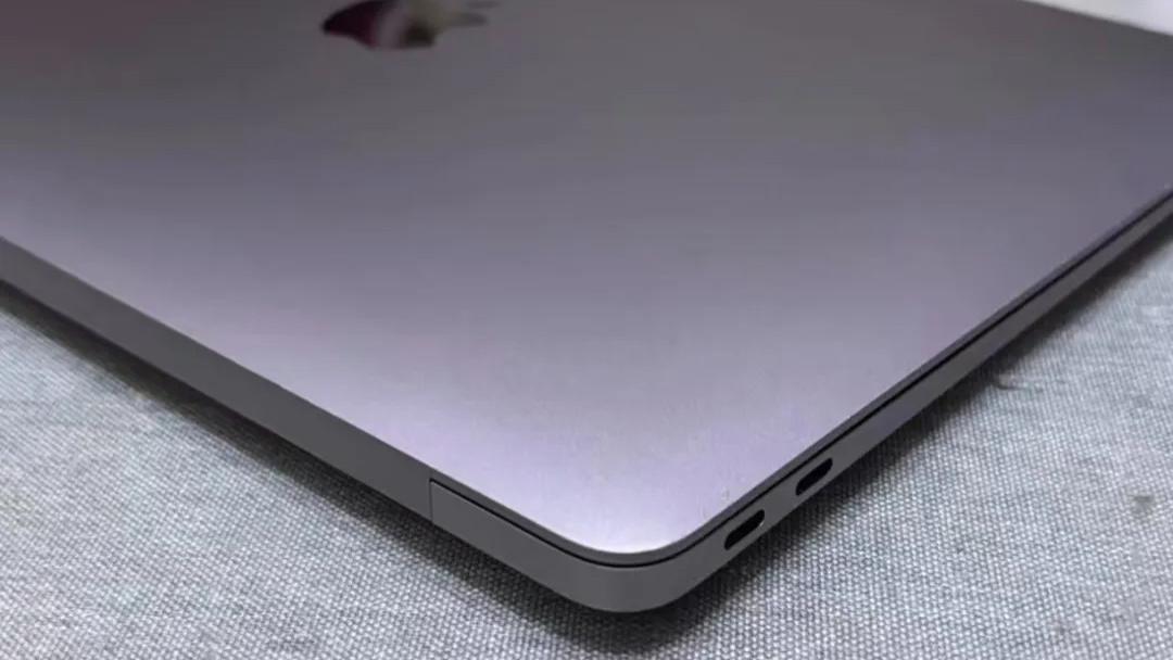 闭眼可冲的MacBook Air，13寸2.5K屏+M1八核芯，二手1960块