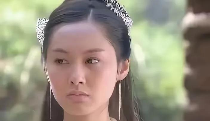 哦豁！这就是“一眼万年”的朱茵，她真的有那么惊艳吗？
这样的颜值，这样的皮肤，这