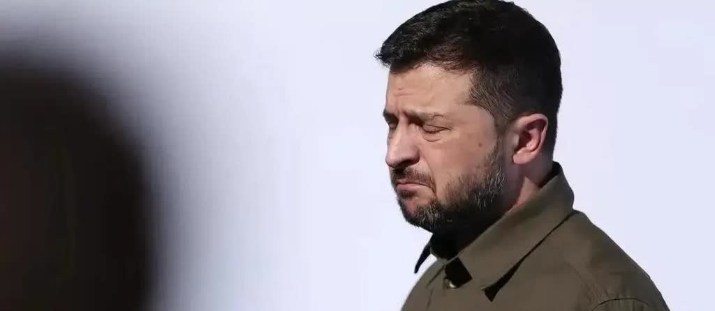 泽连斯基证实乌方已向俄罗斯提议于下周举行新一轮会谈。泽连斯基说：“谈判的节奏必须