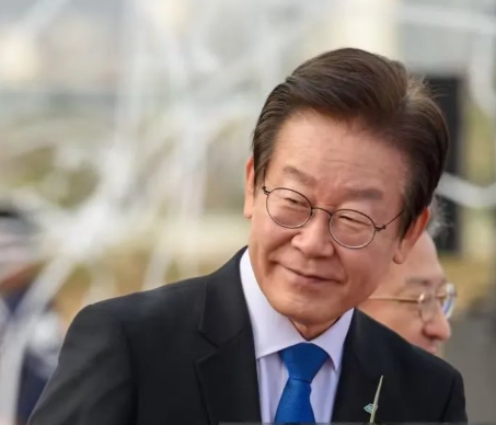 外交走钢丝：韩特使团的微妙北京之行