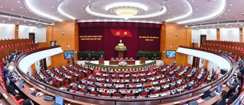 今天的会议算是越南政治生活中的大事！越南召开大会，其中有个议程，越南人民报的原话