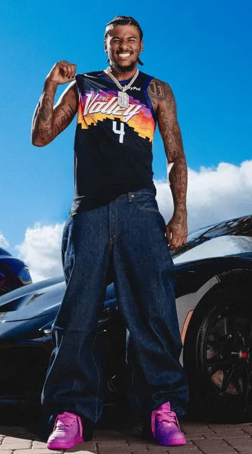 NBA常规赛，据某媒报道，太阳后卫杰伦-格林因右腿筋拉伤将在4-6周后重新评估。