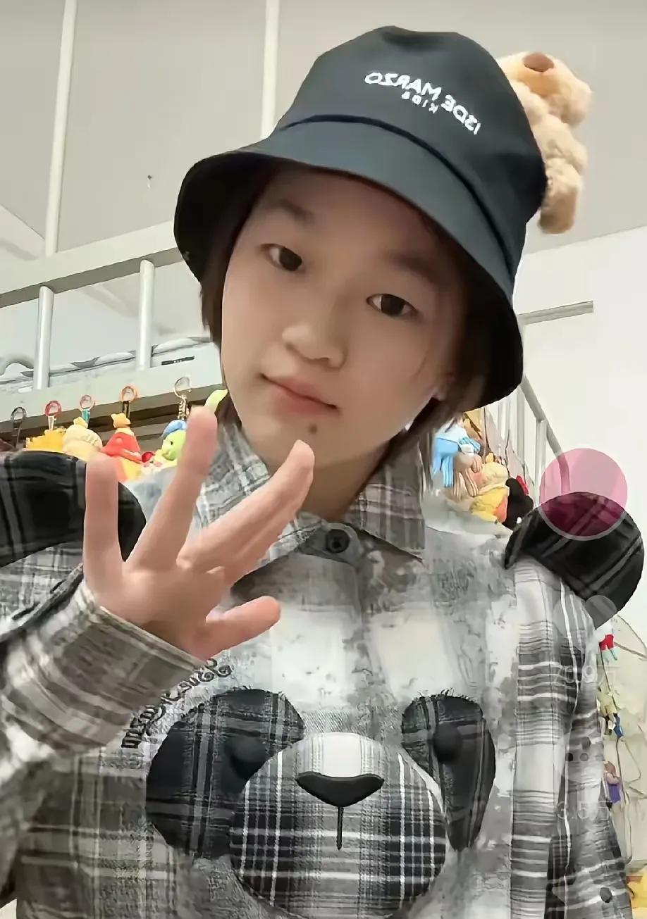 这是她的资本也是喜欢她的粉丝们的资本，这些资本足以让全红婵和粉丝们得到沉浸式的快