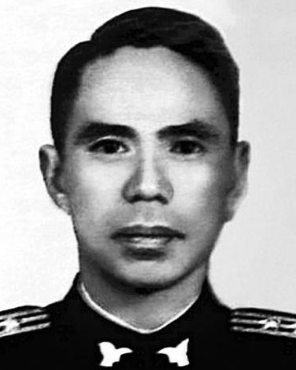 1992年，长期旅居美国的特务头子毛森，在生命垂危之时，向他的儿子吐露了心声：渴