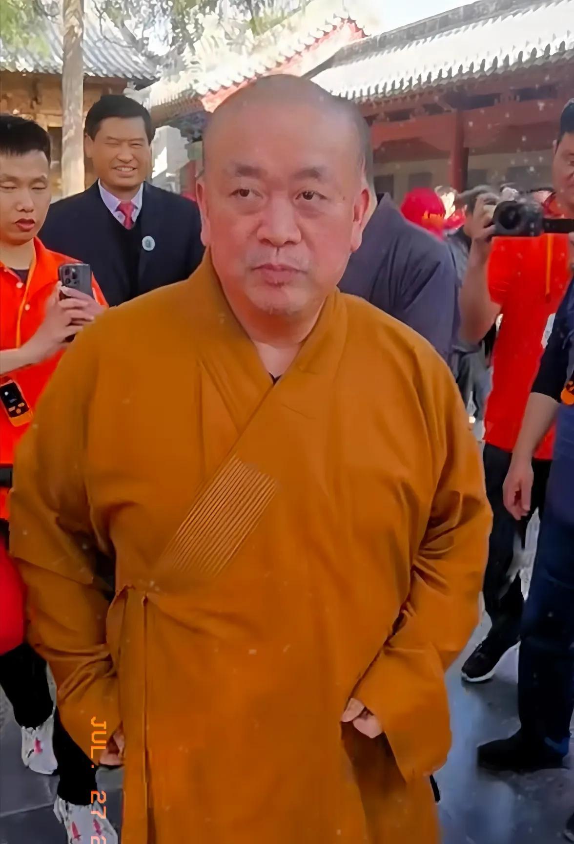 释永信被带走调查？一切等官方通报。很多网友表示，释永信做了很多公益慈善，不图名、