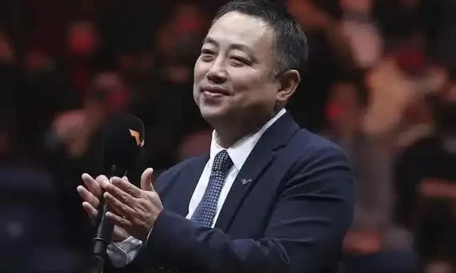 【刘国梁是会做官的，镇得住场子，王励勤人如其名，厚道！不过江湖大多时候是店大欺客
