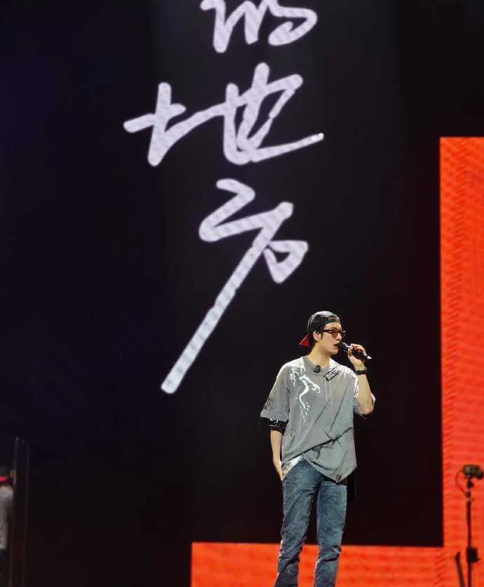 青春风暴席卷王力宏北京演唱会！宋亚轩、刘耀文、张真源合体追星超吸睛