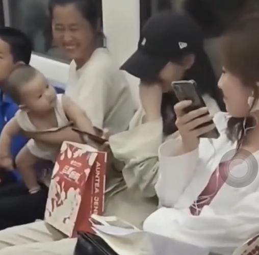 男人喜欢看美女真的不分年龄