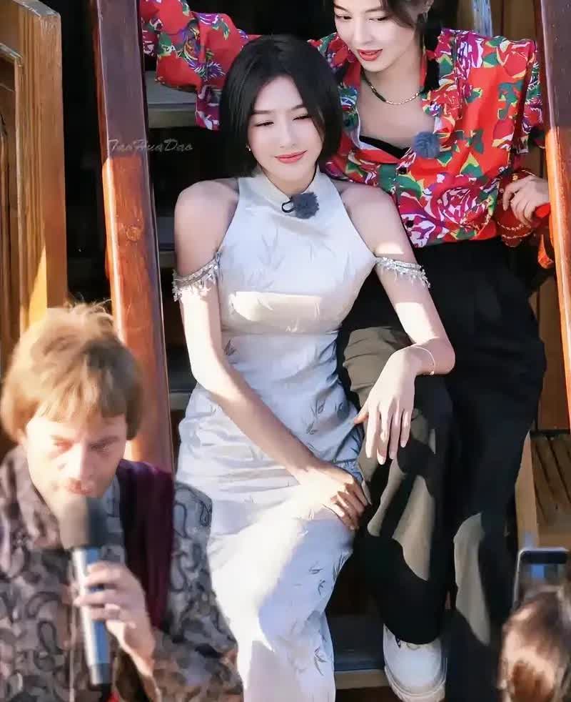我有一种预感，

感觉秦岚不会结婚的，

就算她结婚了，老公也不会是魏大