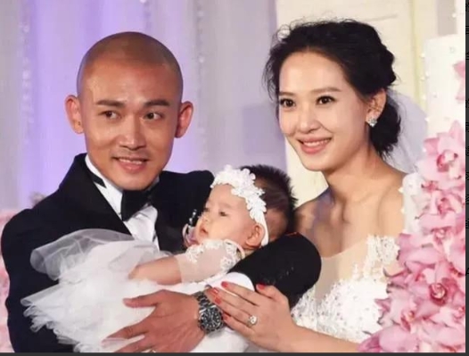 2008年，沈傲君与聂远同居6年后，迟迟不见聂远求婚，沈傲君主动出击没想到聂远说