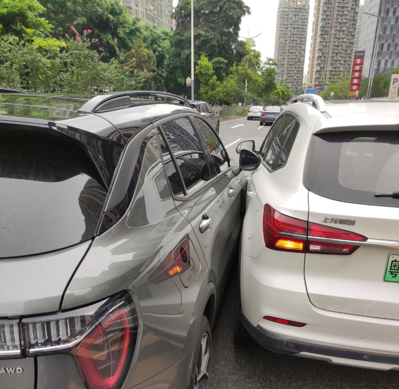 21款01优缺点汇总
优点汇总
1，动力充沛:起步有力，中后段提速快，高速超车信