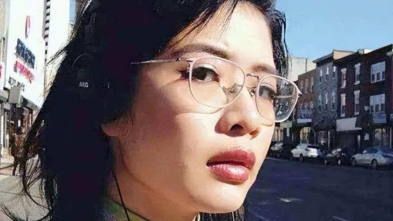 2020年“恨国事件”主角许可馨，已移民美国并结婚，其丈夫大量私照曝光引发网友质疑。