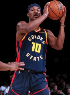 巴特勒的受伤，完全是管理层和科尔在自食恶果，休赛期，以高龄球星建队风险极高，如果