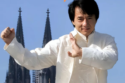 龙叔这几年好像像意识到了什么一样，疯狂的拍电影