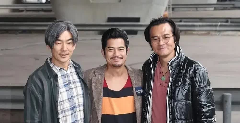 任贤齐和郭富城谁的咖位大？首先两人出道时间不一样，郭富城90年出道，任贤齐96年