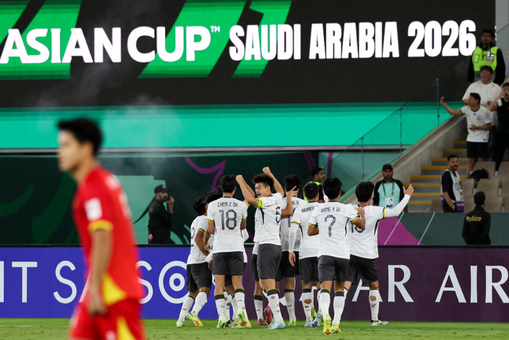 U23亚洲杯半决赛，中国U23以3-0完胜越南U23首度打进U23亚洲杯决赛，刷