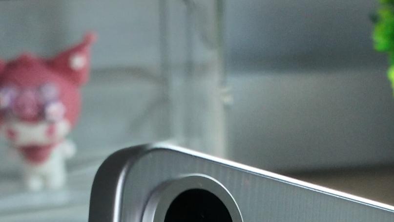 为了在宿舍开黑换了台一加 Ace 5 至尊版，也够用了！