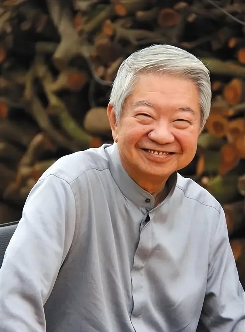 蔡澜先生走了，这位潇洒了一辈子的“老顽童”，给我们留下太多通透又痛快的人生金句：