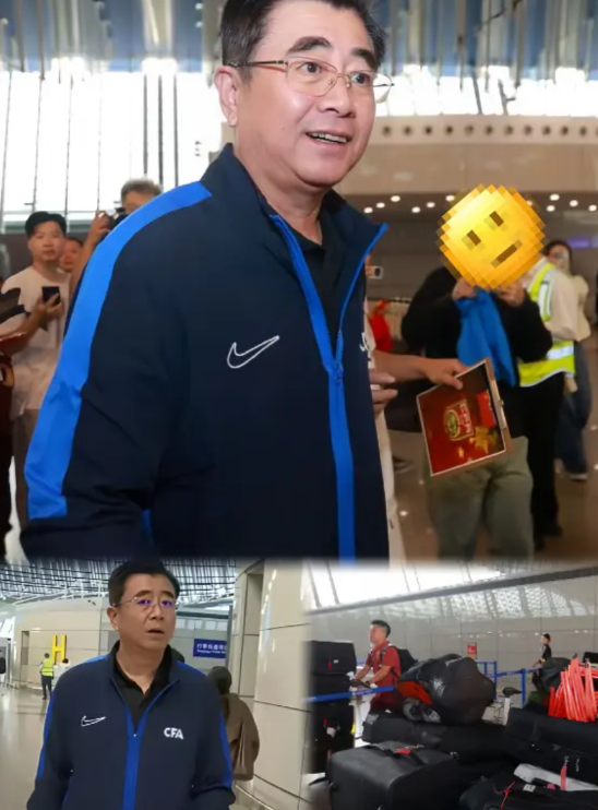 足协账上只剩12亿债
耐克连夜撕合同，比亚迪青训撤资，连青岛啤酒都拆广告跑路。