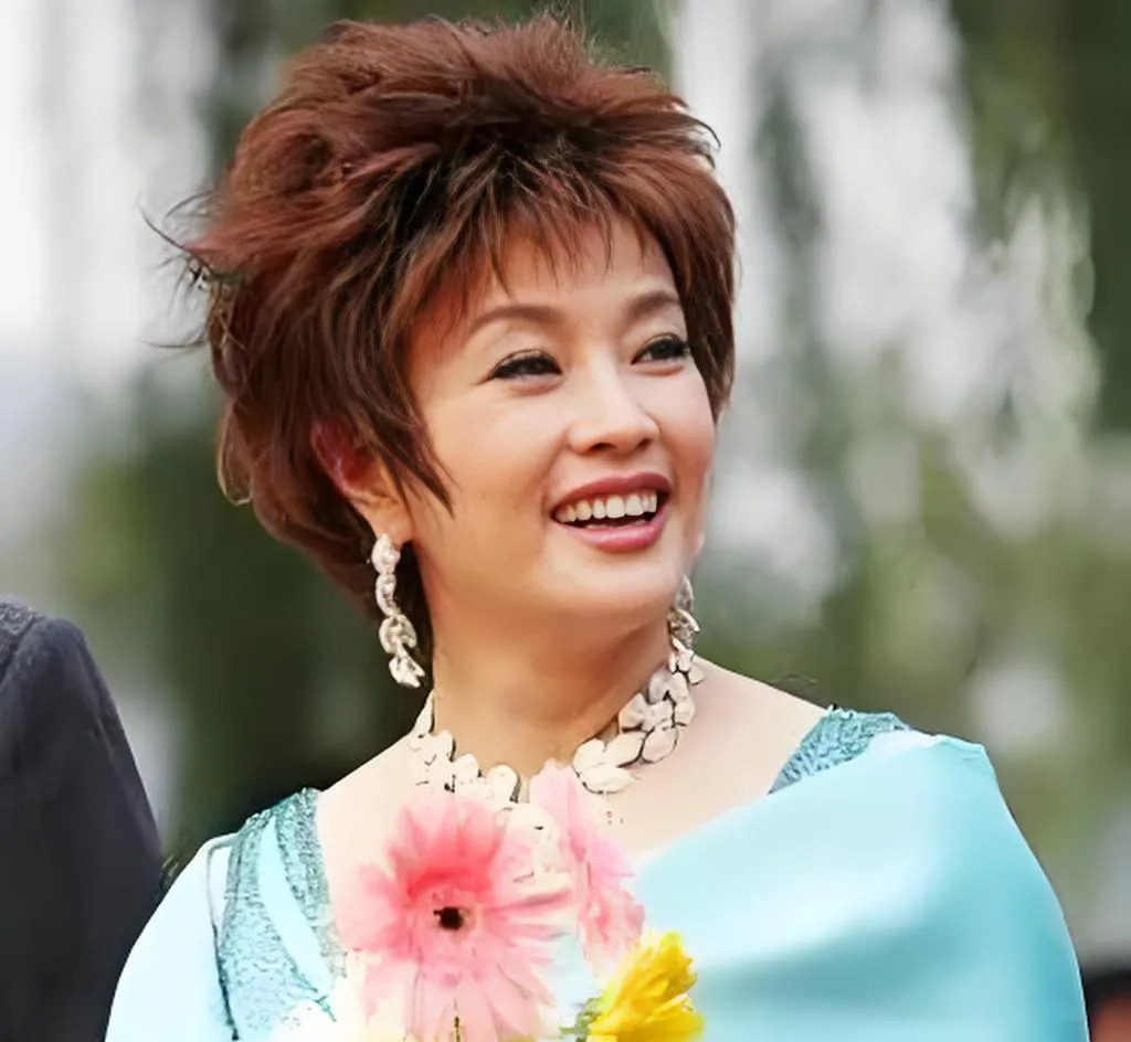 明星游戏大比拼











天哪！你敢信？节目里居然玩起了游戏！投篮、