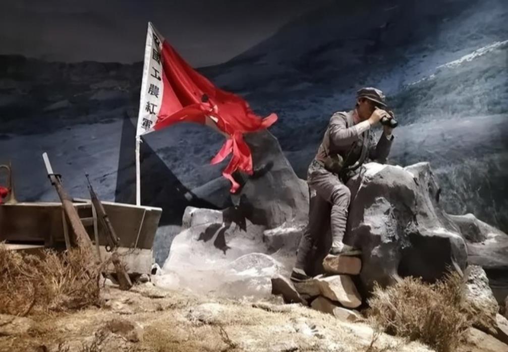 1986年刘伯承元帅因病逝世，在遗体告别前，一向温和的邓公，却看到秘书送过来的治