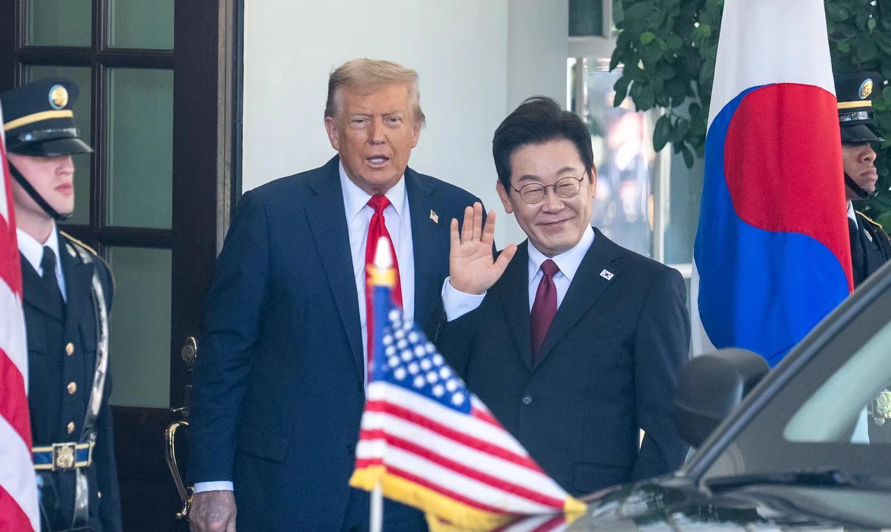 面见特朗普，李在明一语惊人：期待有一天，你能在朝鲜打高尔夫球。李在明访美遭“轻视