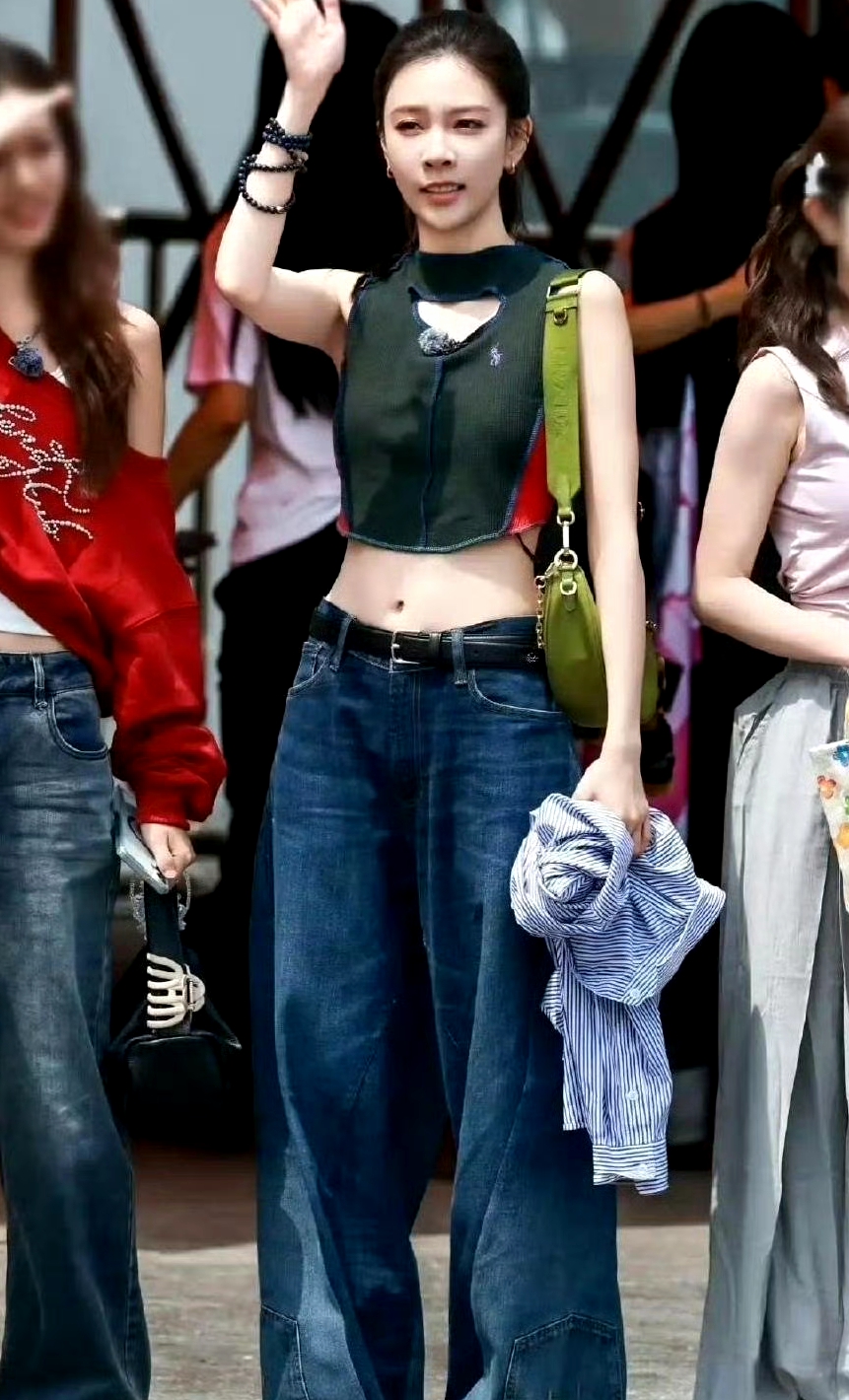 越来越看不懂现在的牛仔裤设计