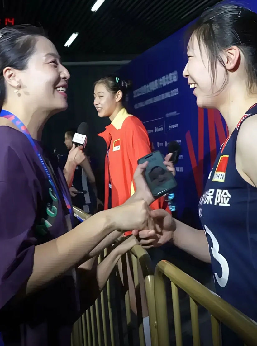 一代双骄：张籽萱和王奥芉！
一场比赛一种结果，却有着各人不同的两种感受。中国女排
