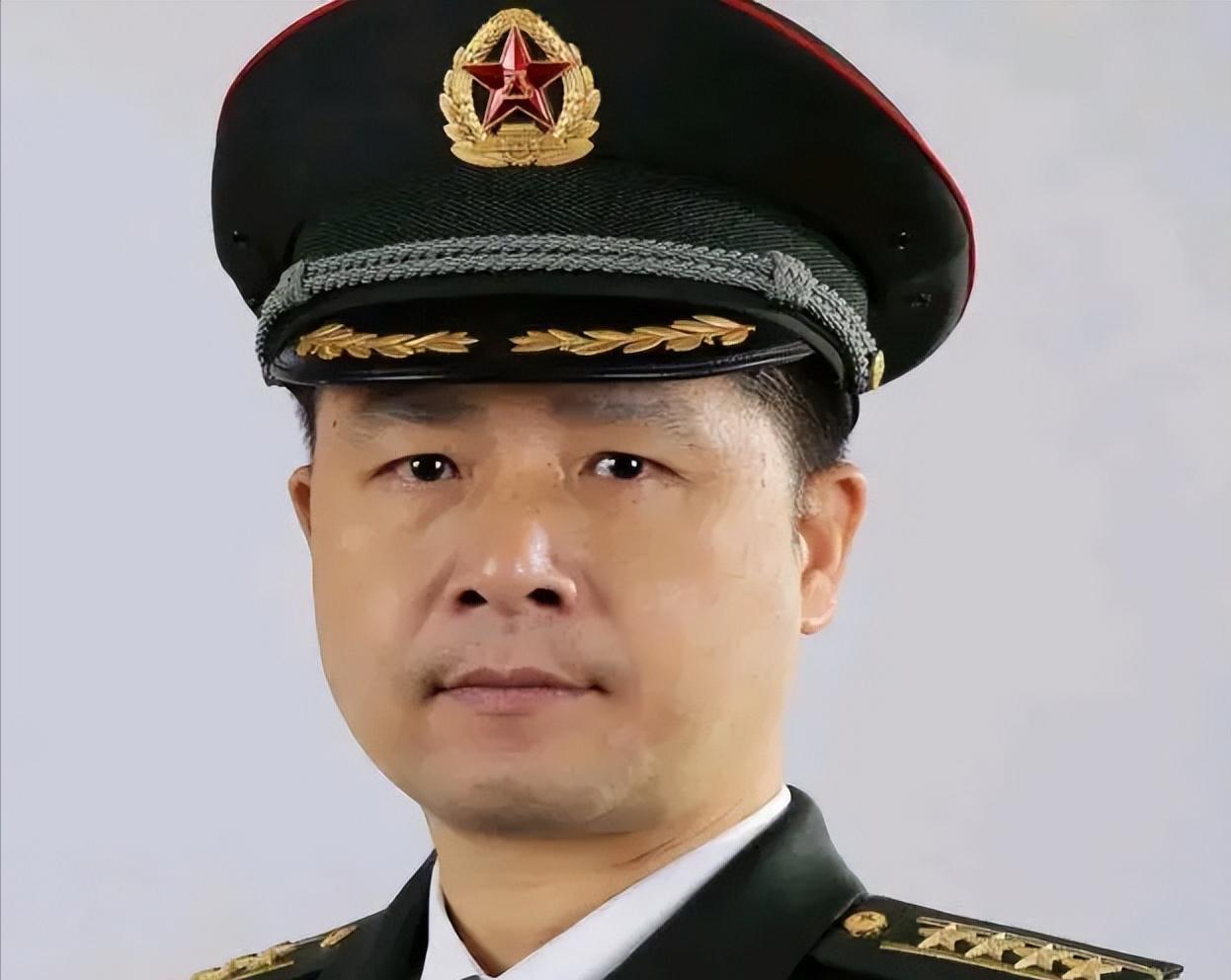 我要让所有美国的导弹打不到中国。”“千万不要和他谈论起关于科研事业”这是一名专家