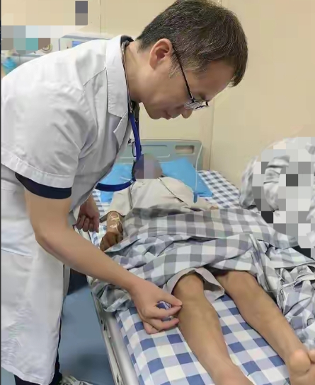 广西一男子被毒蛇咬伤，注射血清后仍陷入昏迷！再次注射后……

五月的广西傍晚，玉