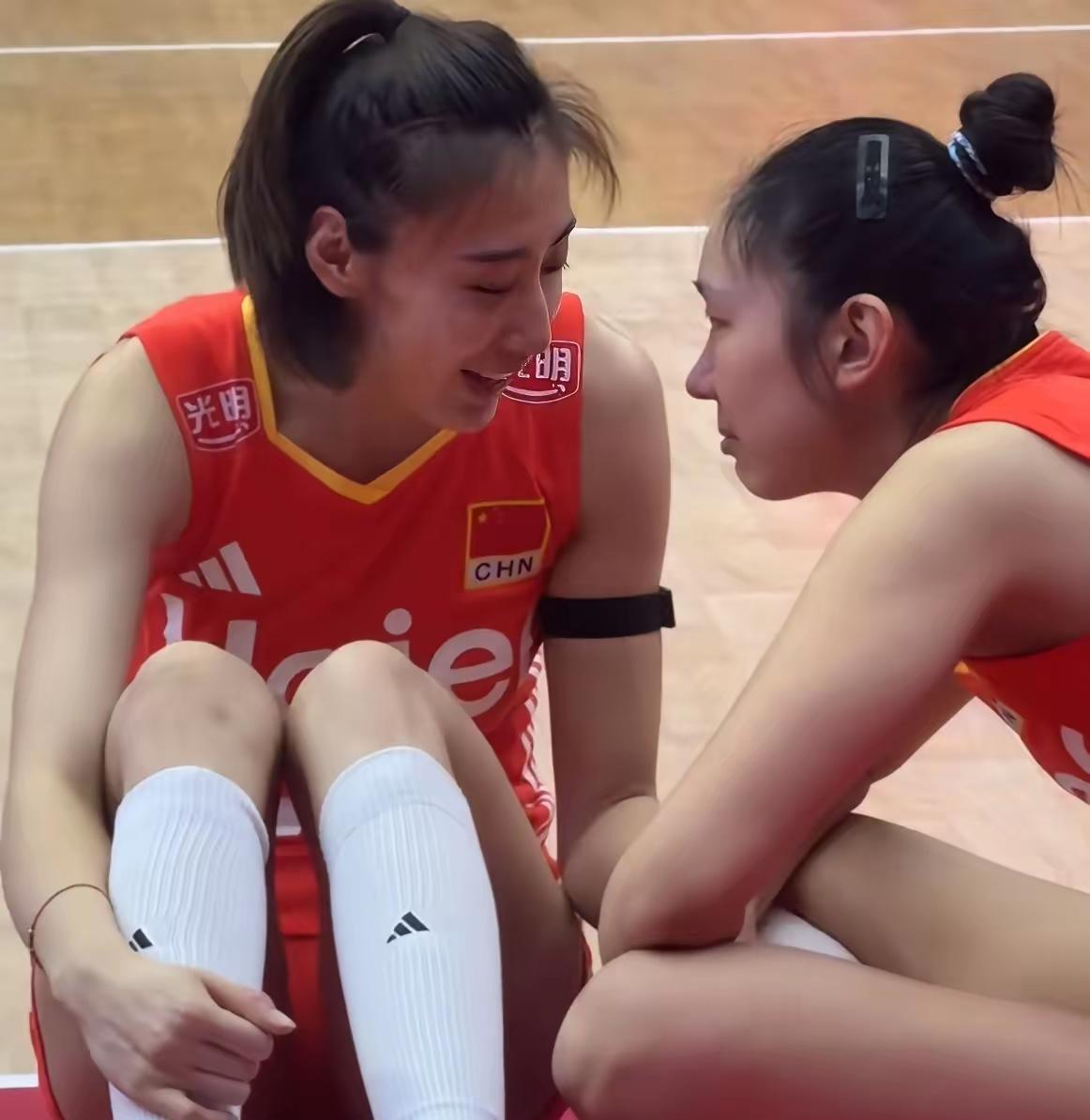 中国女排的整体实力比日本女排强，但比赛没有日本队忘我自信不怕输的气质。
中国女排